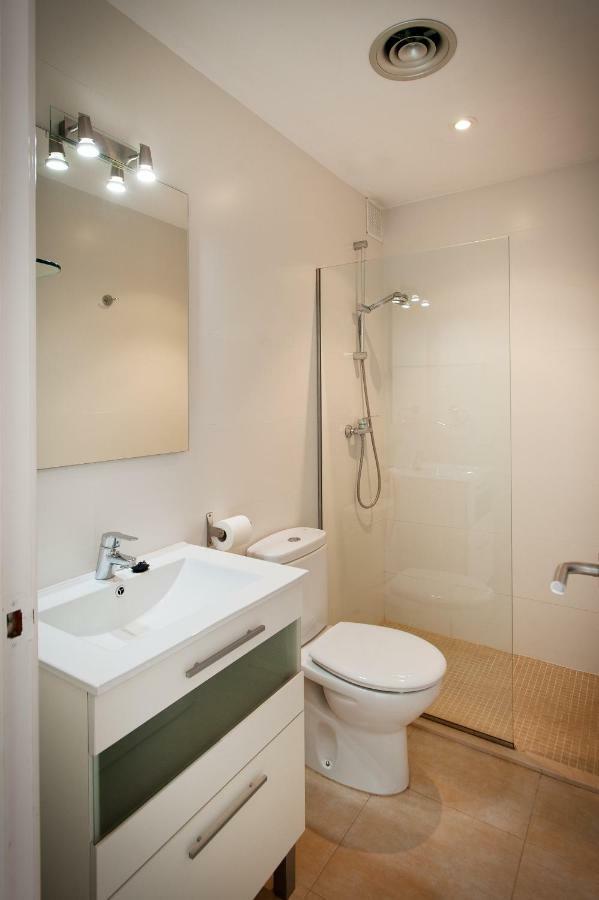 Apartamento A Pie De Playa, Climatizado Y Parking Roses Exterior photo